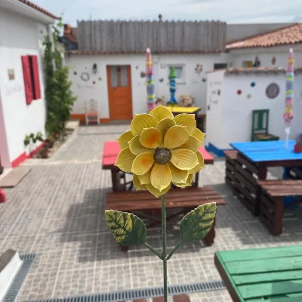 Casal dos Carpinteiros - Carpenters Couple, hotel in Santa Cruz