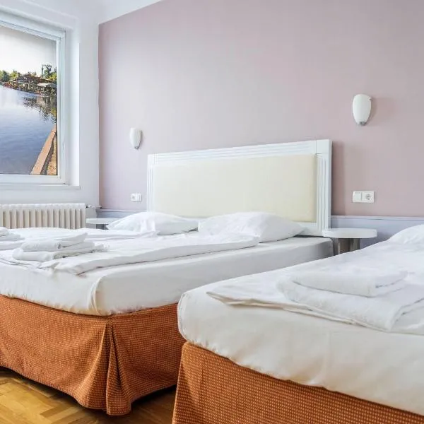 Hotel Metro, Hotel in Budapest