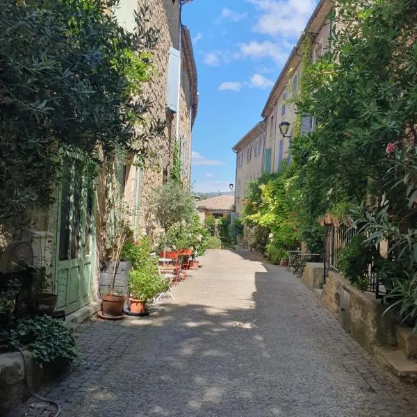 Maison Grand Rue - Vue Exceptionnelle sur le Luberon, hotel di Lauris