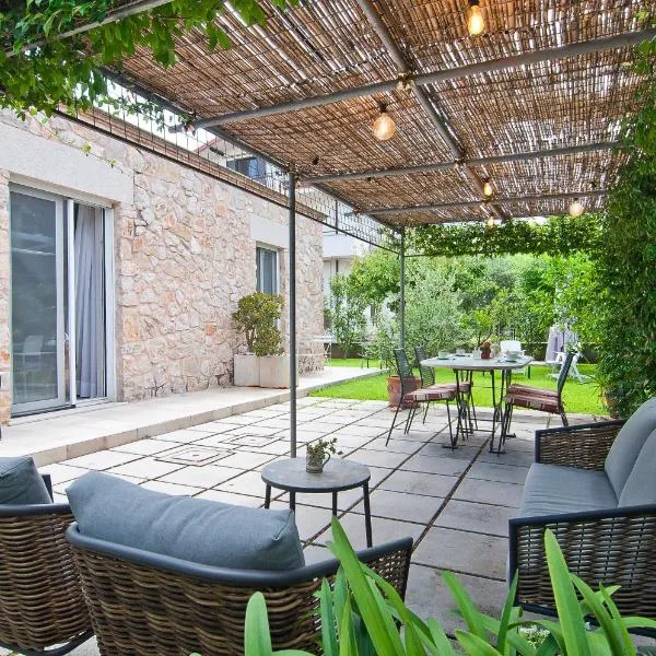 Stelle Galeotte Exclusive Holiday Home, hotel in Fondi