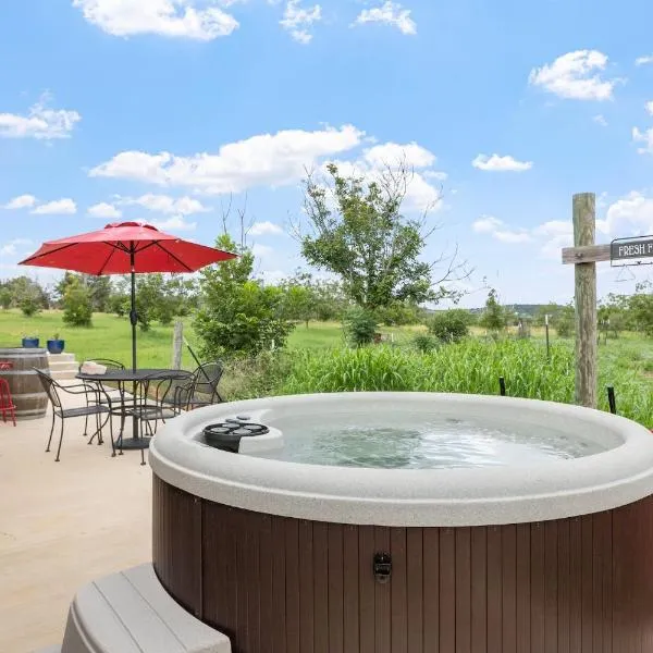 Pecan Farm Garden Haus, готель у місті Dearing