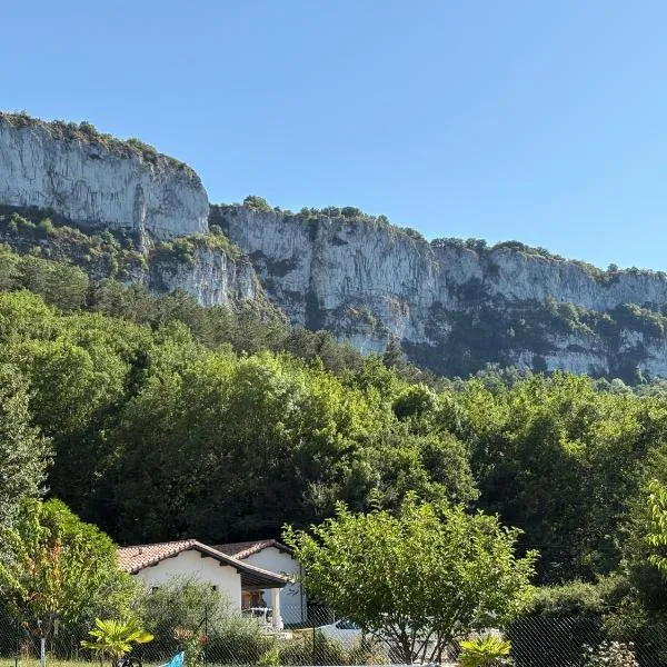 Petit paradis, hotel in Saint-Antonin-Noble-Val