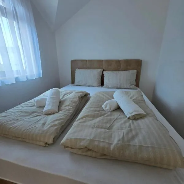 Stan na dan Bumbar, hotel in Kostajnica