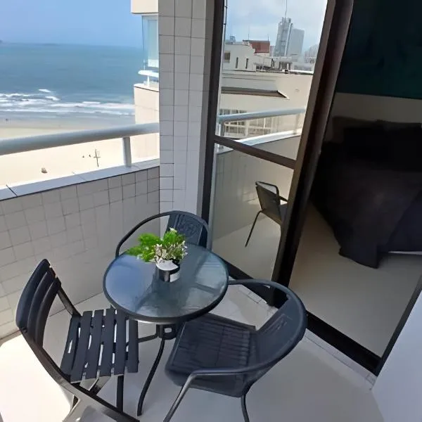 SHB - Flat no melhor de Santos. Pé na areia!, hotel sa Santos
