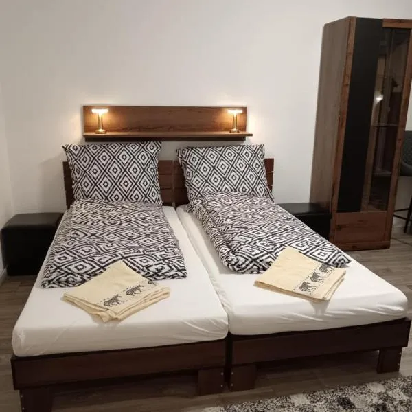 Napfény Pápa, hotel v destinaci Pápa