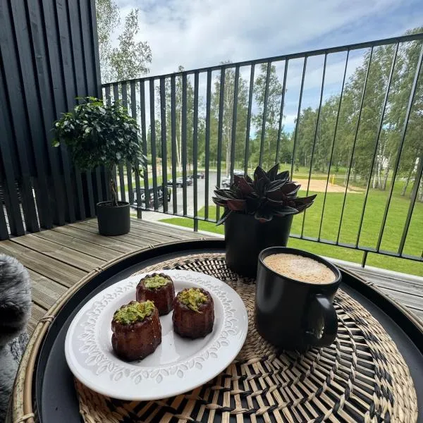Sheraa Home, hotel in Ķesterciems