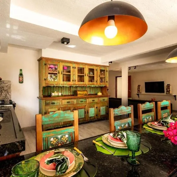 Casa Villa Fontana - Condomínio à beira-mar e próximo ao aeroporto - Praia de Itapuã, hotel in Salvador