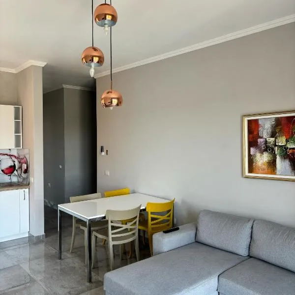Emma's Apartments, hotel in Tirana