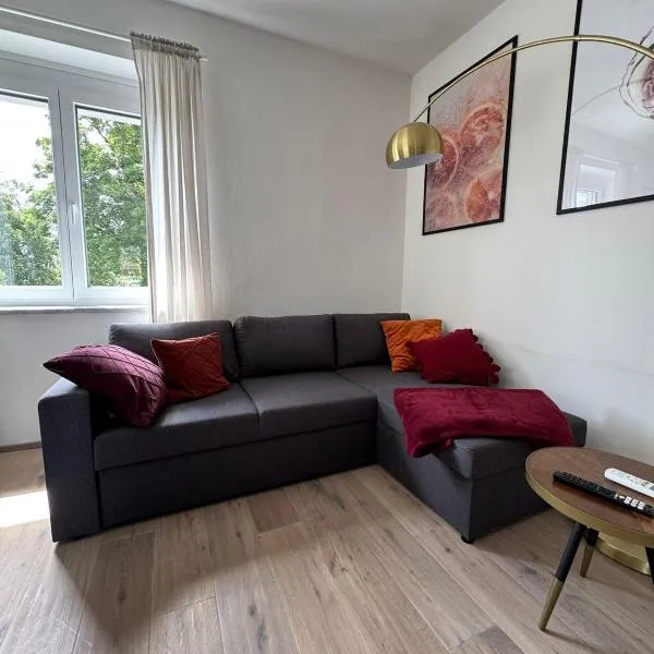 Modernes Zentrales Apartment mit Balkon, hotel in Villach