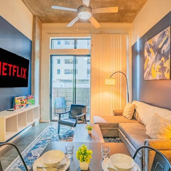 Stylish 2BD - CDT - Gym, Pool, Parking - Sleep 8 โรงแรมในฟีนิกซ์