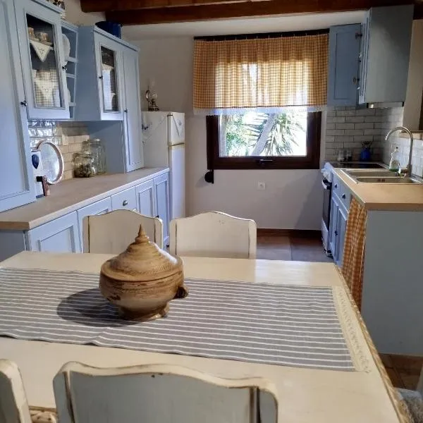 dilemi 3, hotel em Lésvos