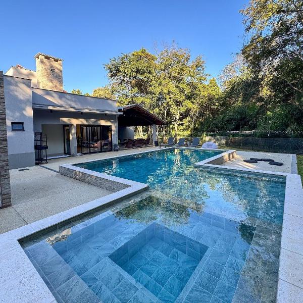 Casa com 4 suítes, piscina e sauna em Bonito - Mato Grosso do Sul