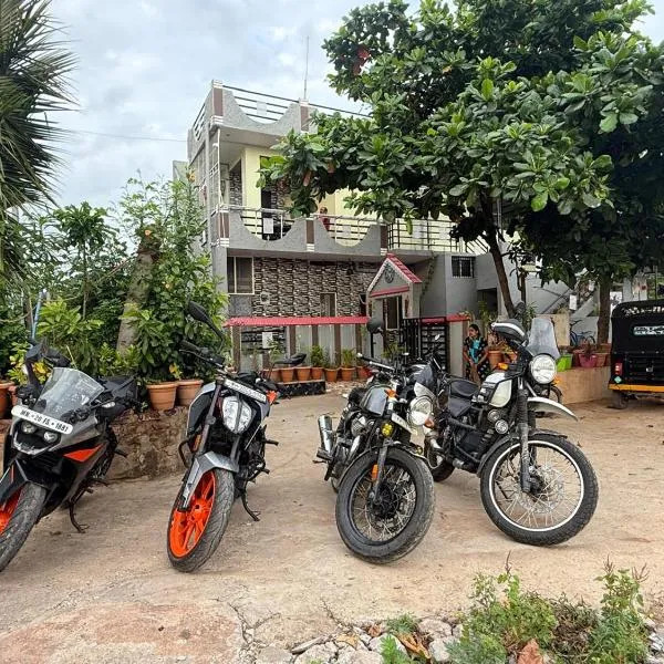 Roshini Homestay Hampi, hotel v destinaci Hampi