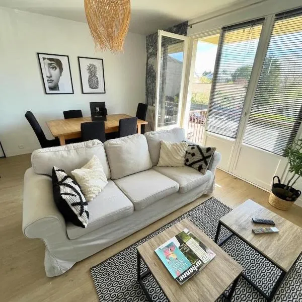 La Butte Enchantée Apartment, hotel in Saint-Sébastien-sur-Loire