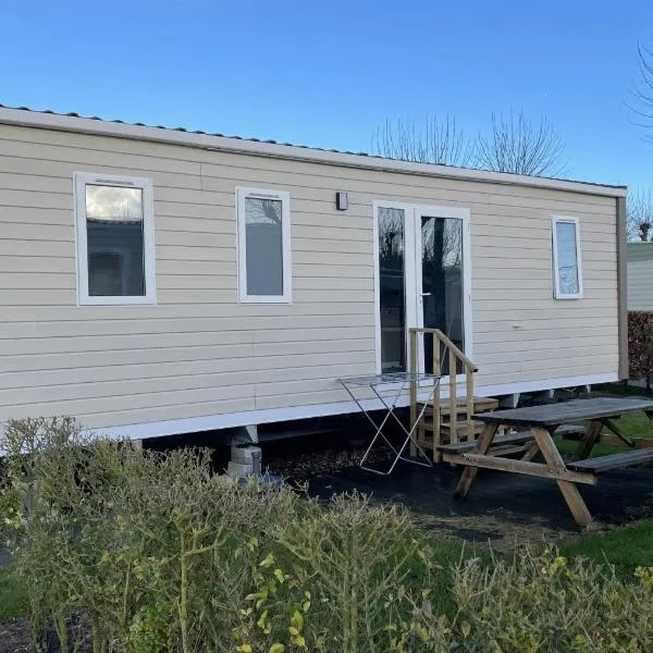 Vakantiepark Klein Strand - Cottage 6p, hotel di Jabbeke