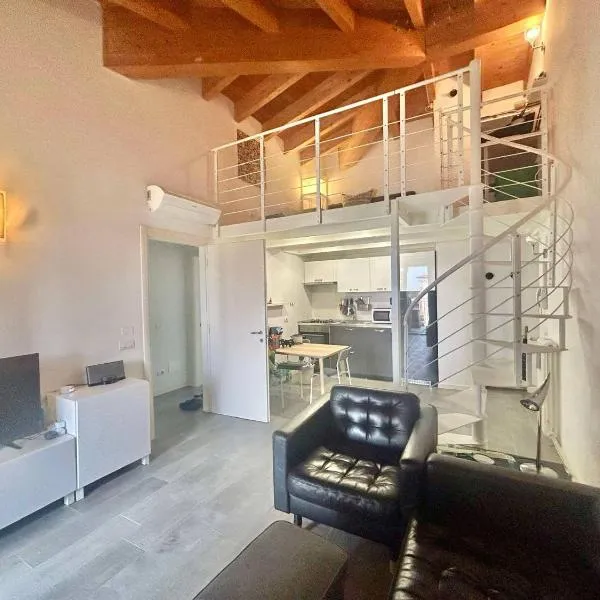 Relais Fasanella attico - Lago di Garda Toscolano Maderno, hotel a Toscolano Maderno