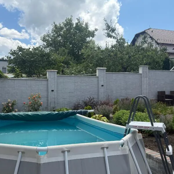 Vila ,Квартира на земле с террасой, hotel en Chişinău