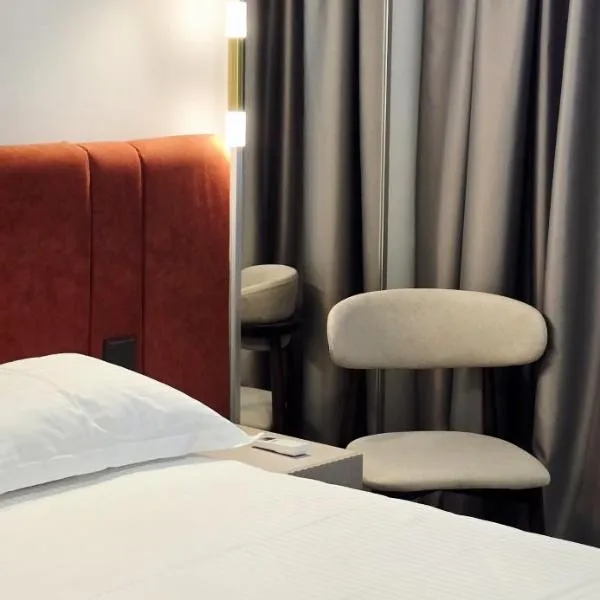 Naya Hotel, hotel din Almatî