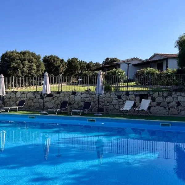 Lugh'e Luna Village, hotel Narboliában