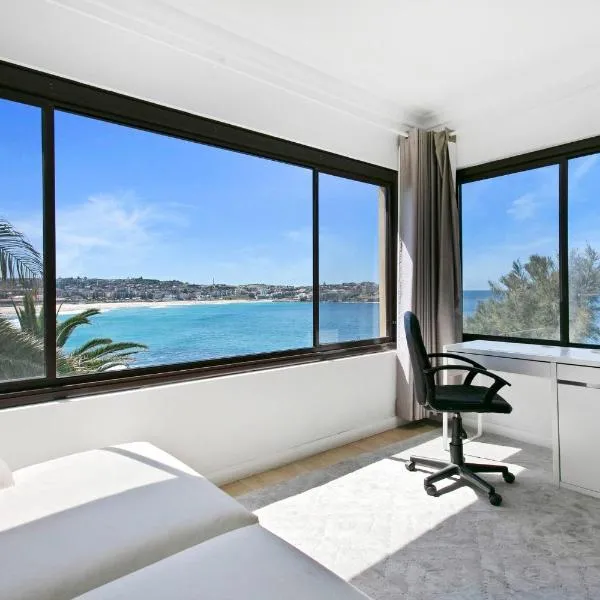 Ultimate Bondi Escape #2 Stunning Views !, hotel din Sydney