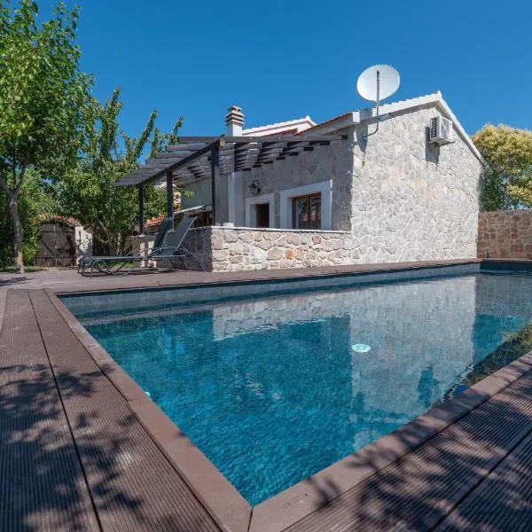 Krka home, hotel in Bogatić