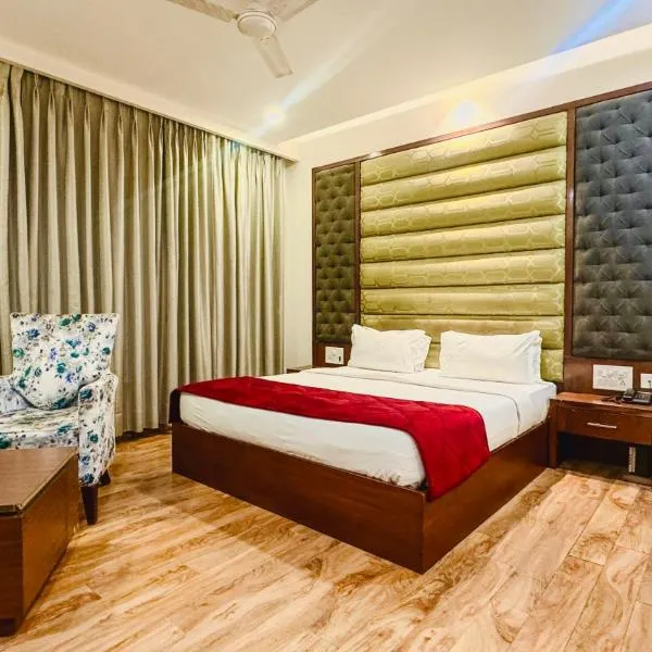 Hotel Bahl Regency, hotel v destinaci Zirakpur
