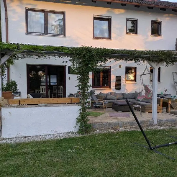 Ferienwohnung Ludwigshöhe, hotel in Weißenburg in Bayern
