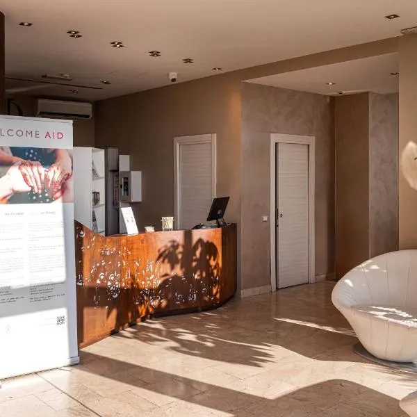 Phi Hotel Milano, hotel v destinaci Baranzate