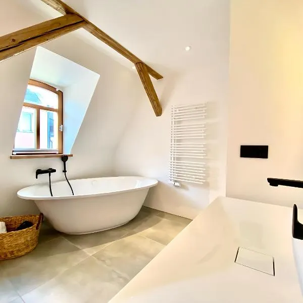 Zentrale 1-Zimmer-Ferienwohnung mit digitalem Check in, hotel v destinaci Hof