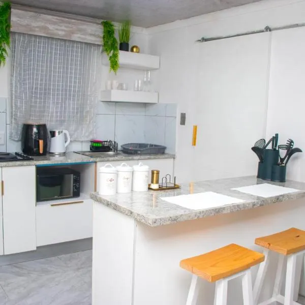 Optimum Stay Self Catering Accommodation - Junior Suite, hotel a Parow