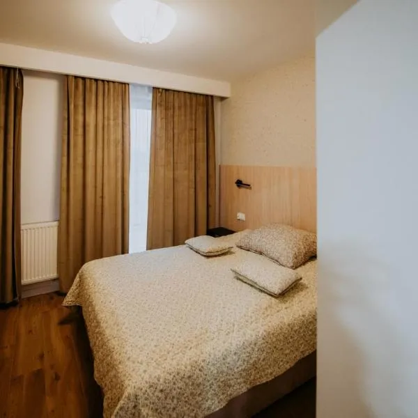 Księży Młyn Retreat Centrum Parking, hotel v Lodži