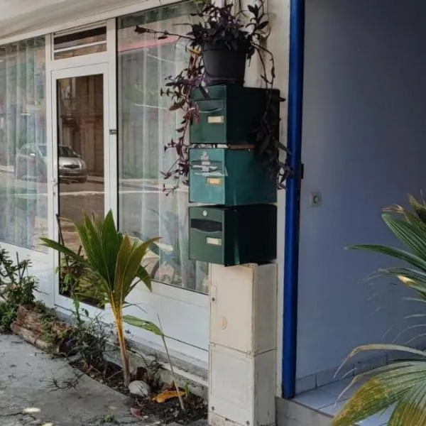 Joli studio, hotel in Port-Louis