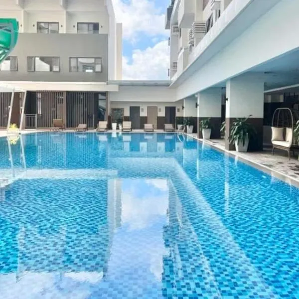 Cozy & Modern Studios near Cebu IT Park - Pool, Gym, Sauna, hotel a Cebu