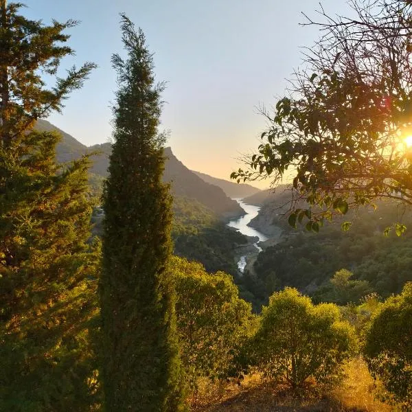 Alixares de Güéjar Sierra、グエハル・シエラのホテル
