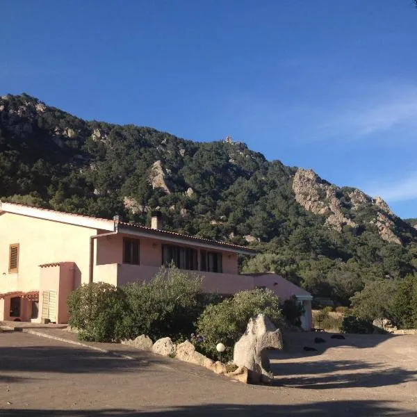 Agriturismo Monte Pino, hotel em Telti