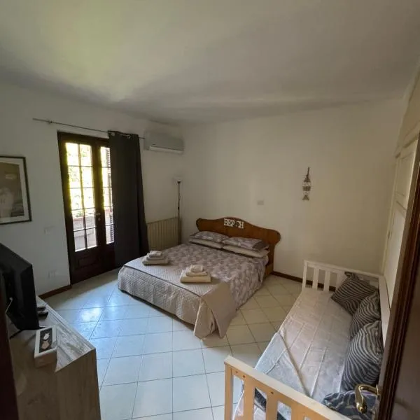 Residence Villa Eva, hotel in Marina di Massa