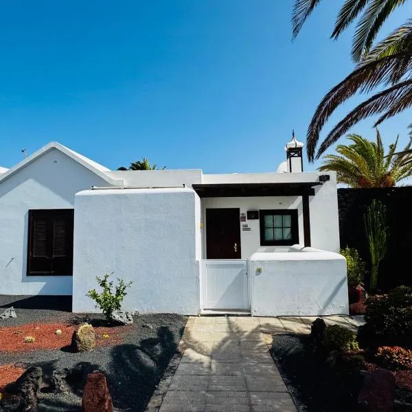 Villa privada con jardín,2 dormitorios, hotel en Playa Blanca