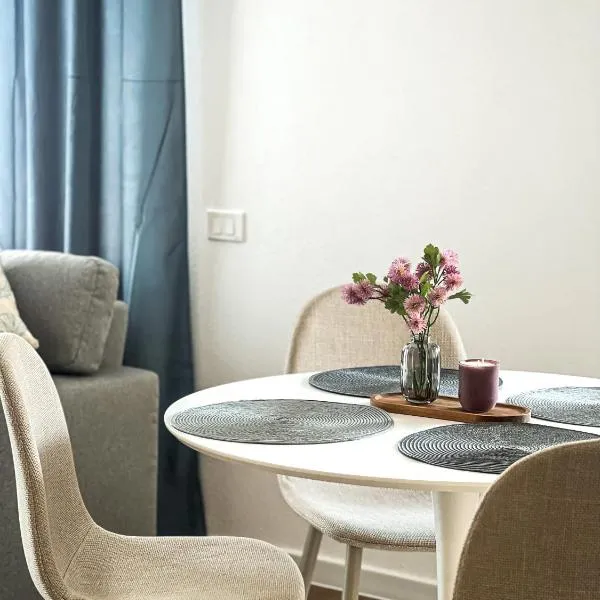 Pera Apartments, hotel in Cristian