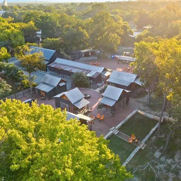 Camp Comfort, hotel v destinaci Comfort