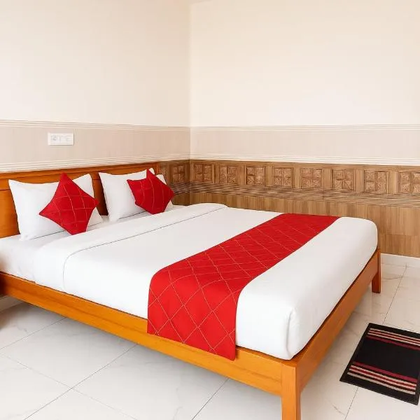 Near Ram Janam Bhumi Hotel ! THE KANHA SHIVA -Free Wi-fi And Parking Facility - Provided Excellent Room Service - Best Homestay In Ayodhya, hotel em Ayodhya