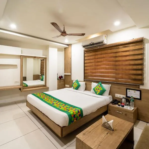 Treebo Ashirwad Regency, Near Bhopal Junction Railway Station, hotell i Bhopal