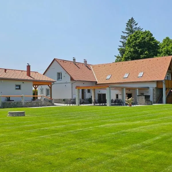 U rybníka Smrčná, hotel v destinaci Nová Bystřice