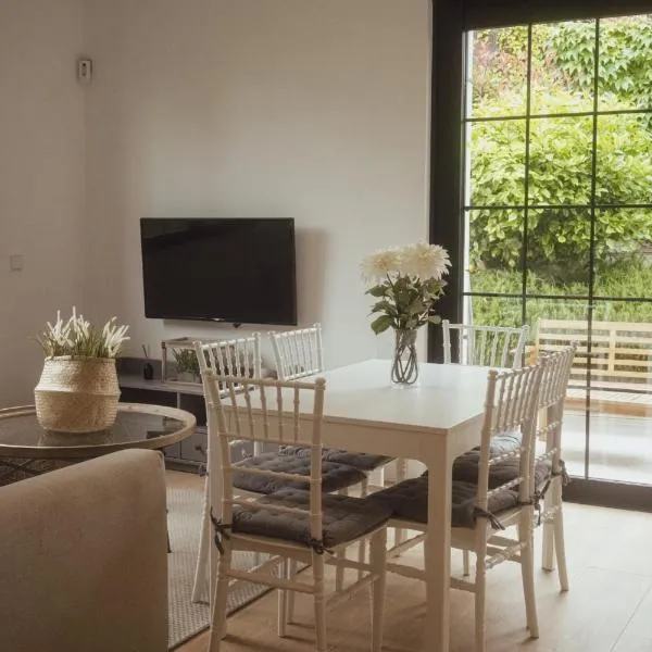 Apartamentos Santamarta, hotel in Somo