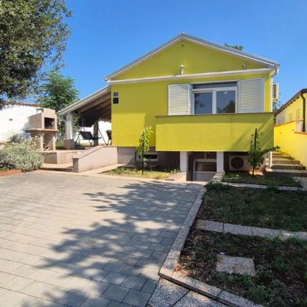 kuća za odmor dean, hotel in Pavicini