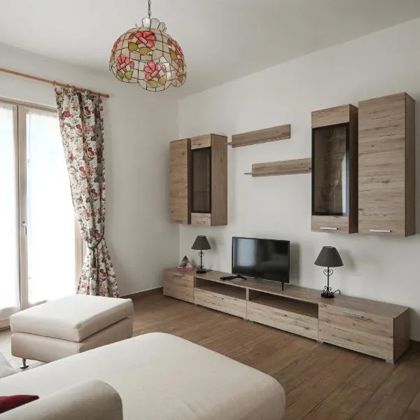 Appartamento a Massimeno, hotel in Massimeno