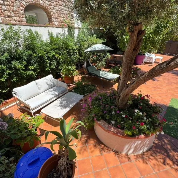 MONDELLO COTTAGE, отель в Монделло