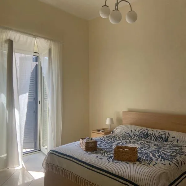 Sàle e ascìnne, hotel in Trani