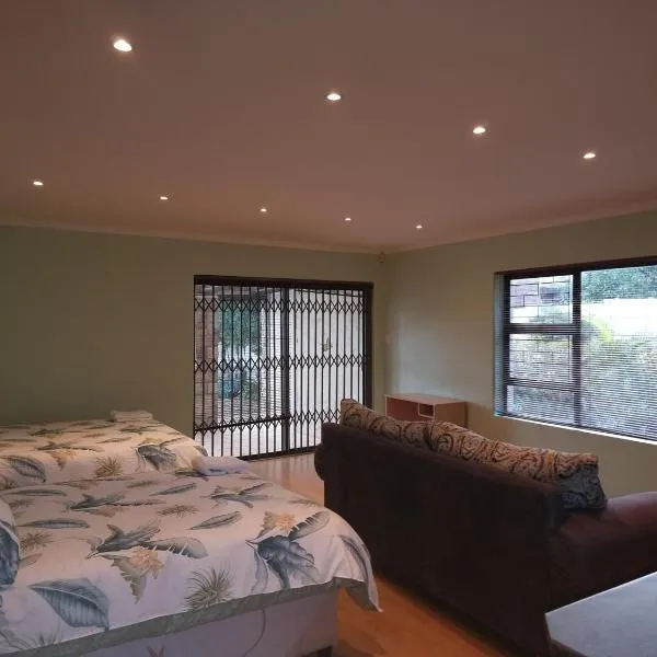 Ojong's Guesthouse Ridgeworth - Bellville, hotel in Tyger Valley