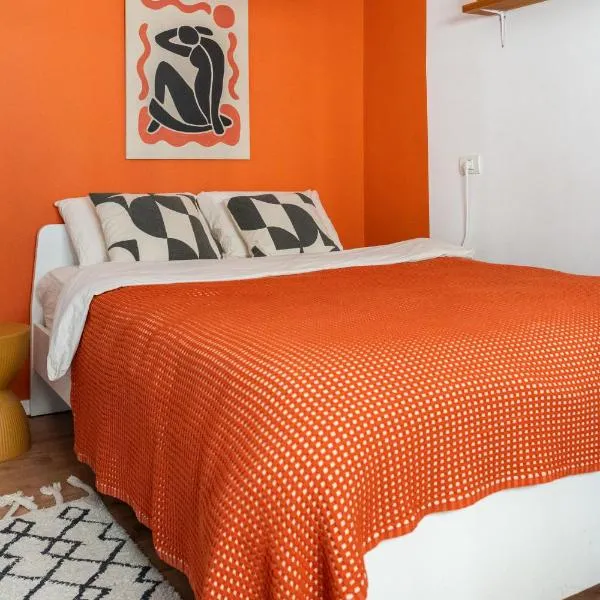 Dotan's Boutique Studios - By The Beach!, hotel in Tel Aviv