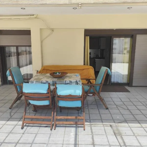 HUGE BALCONY apartment, hotel in Thessaloniki